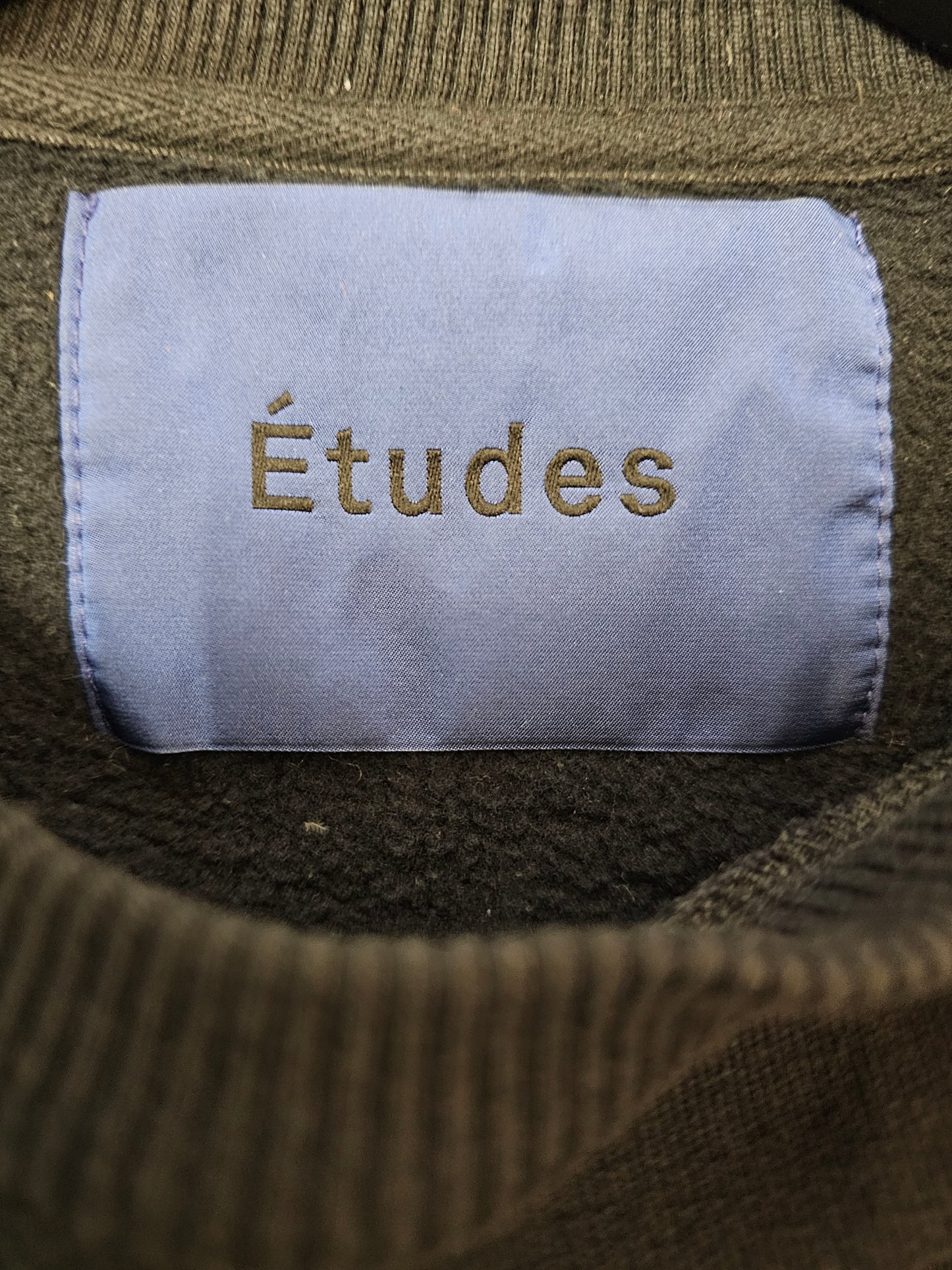 Etudes No4 Black Crewneck