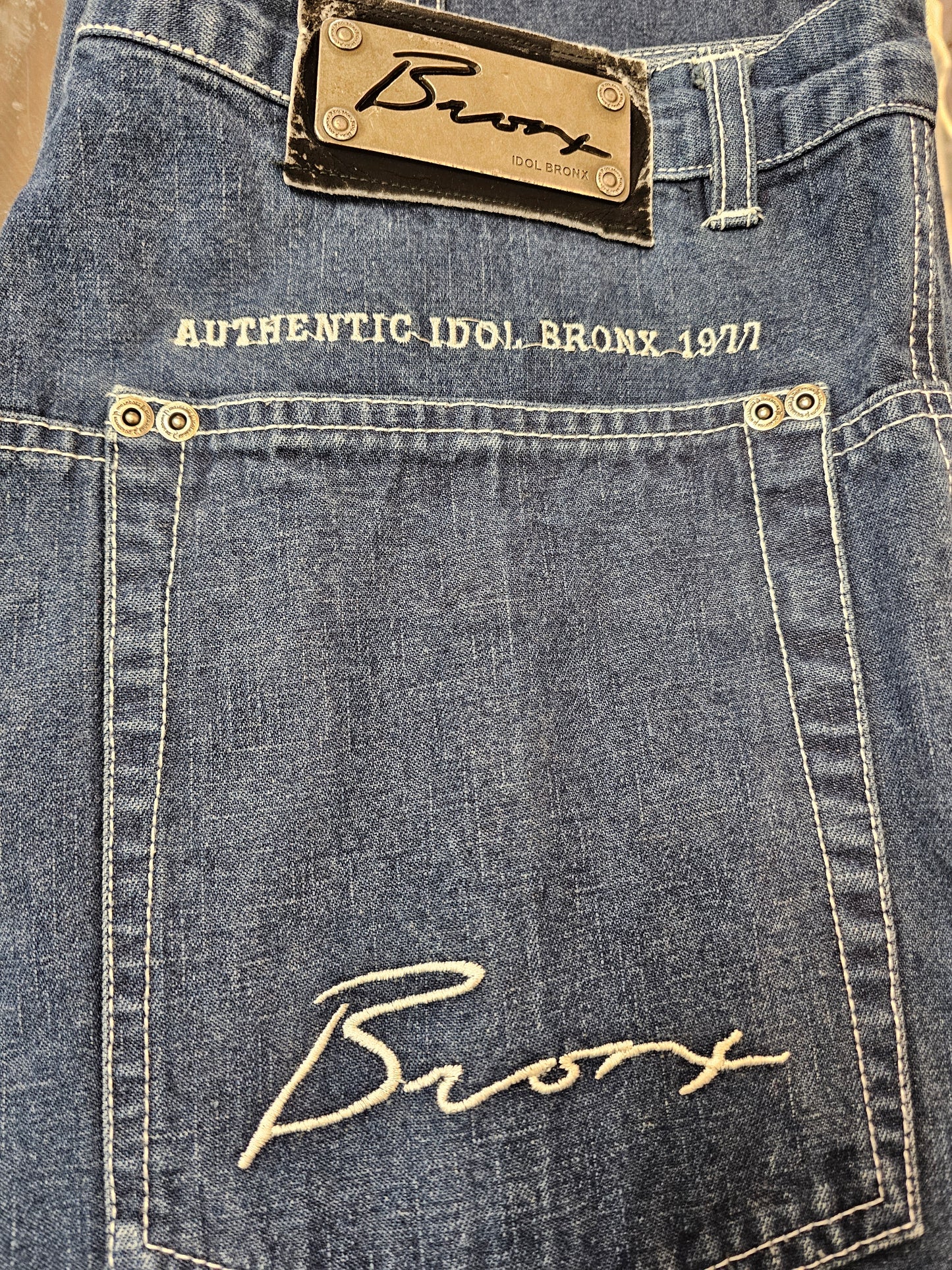 Bronx idol Bronx lines washed denim jeans