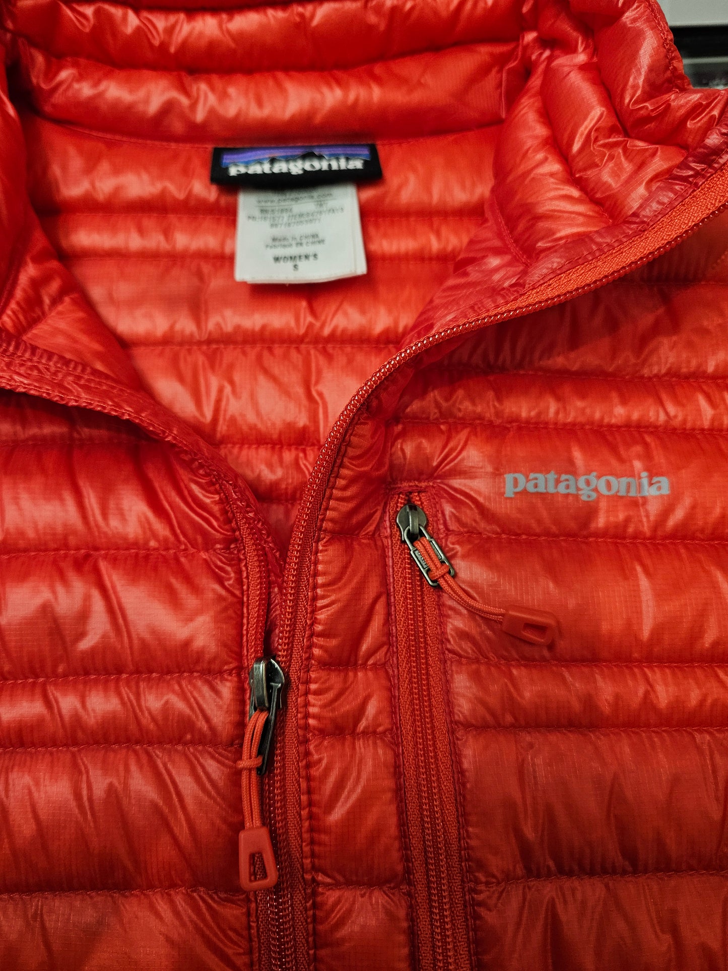 Patagonia womens zip up puffer  FA13  jacket