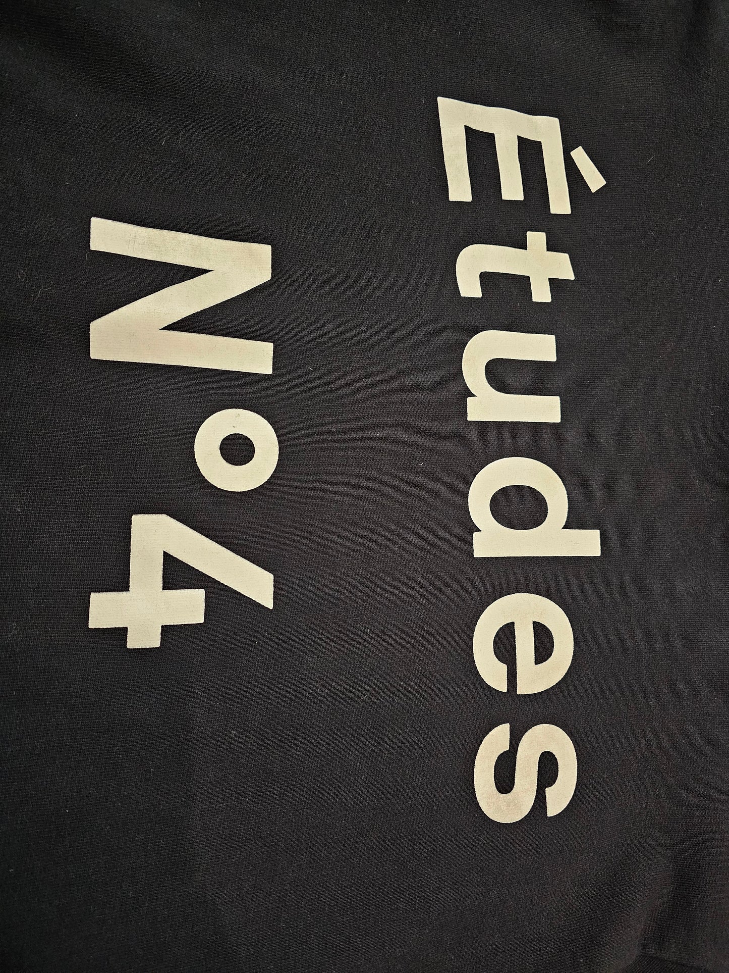 Etudes No4 Black Crewneck