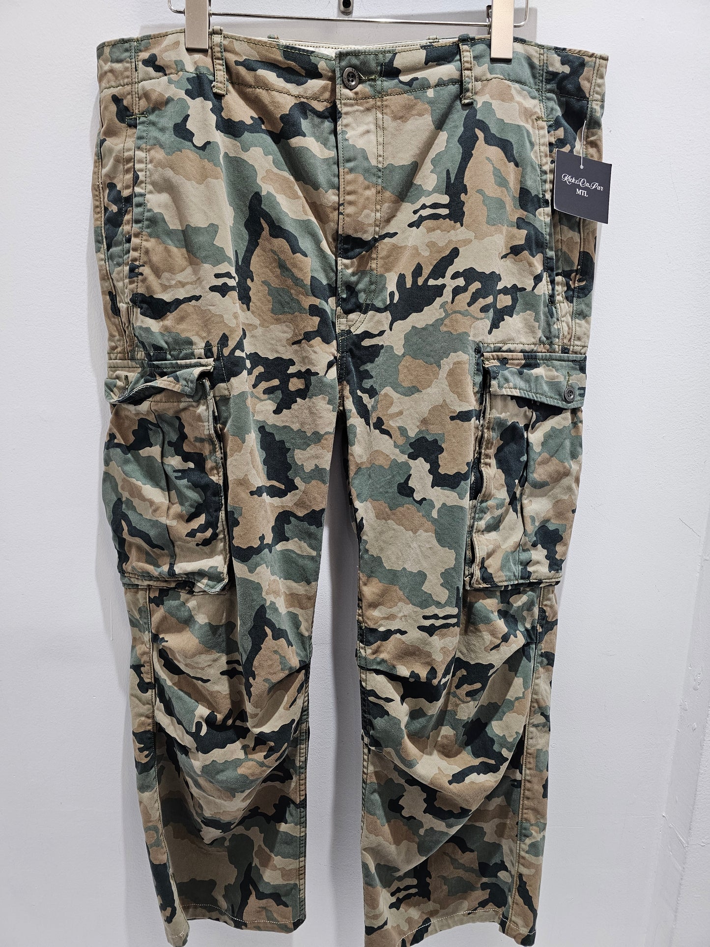 Levis camouflage cargo pants