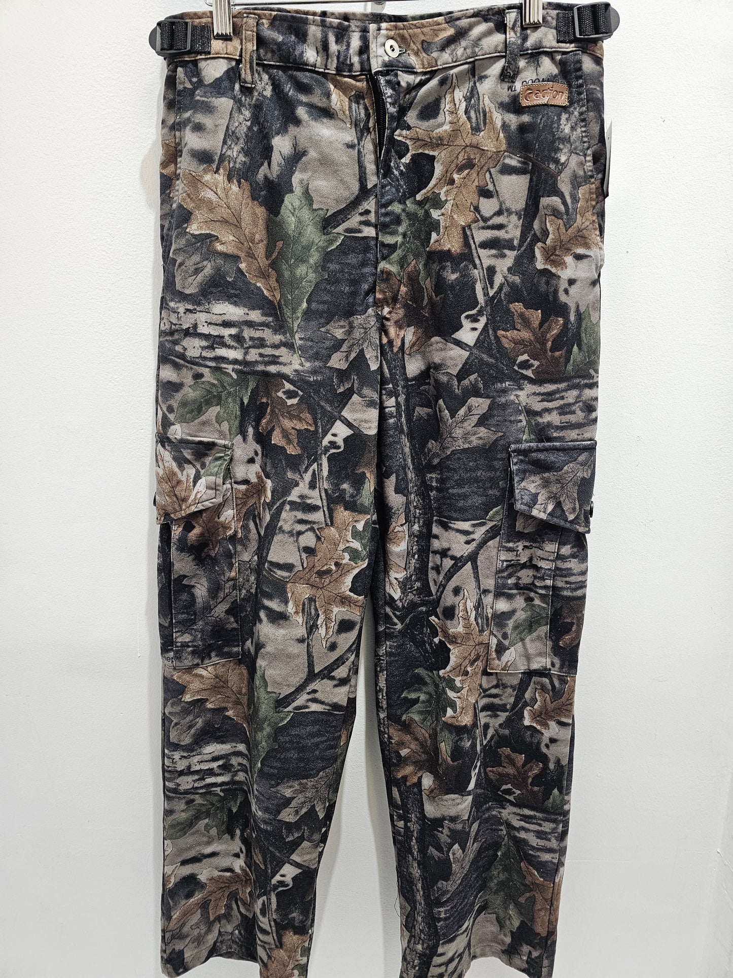 Action camo print lightweight pants