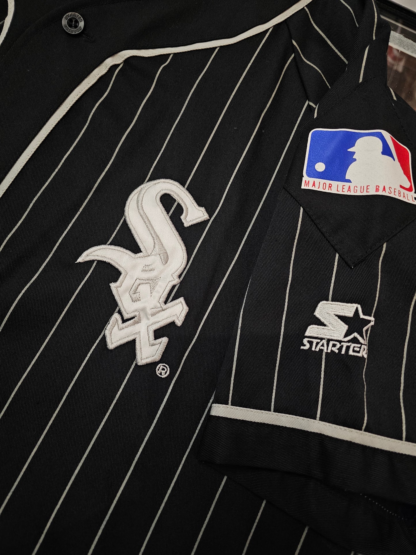 Vintage 90s Starter Chicago White Sox Pinstripe mlb buttons up jersey