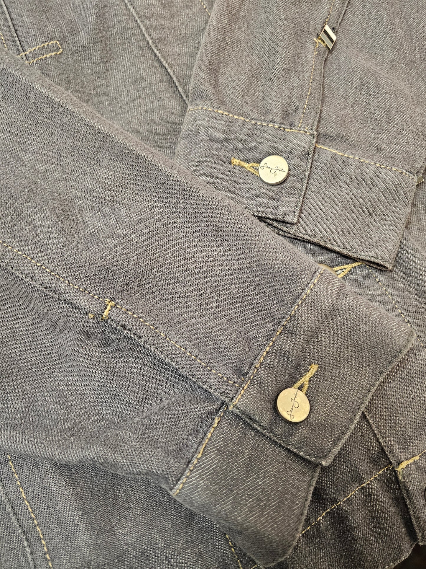 SeanJohn Y2k buttons washed denim longsleeve