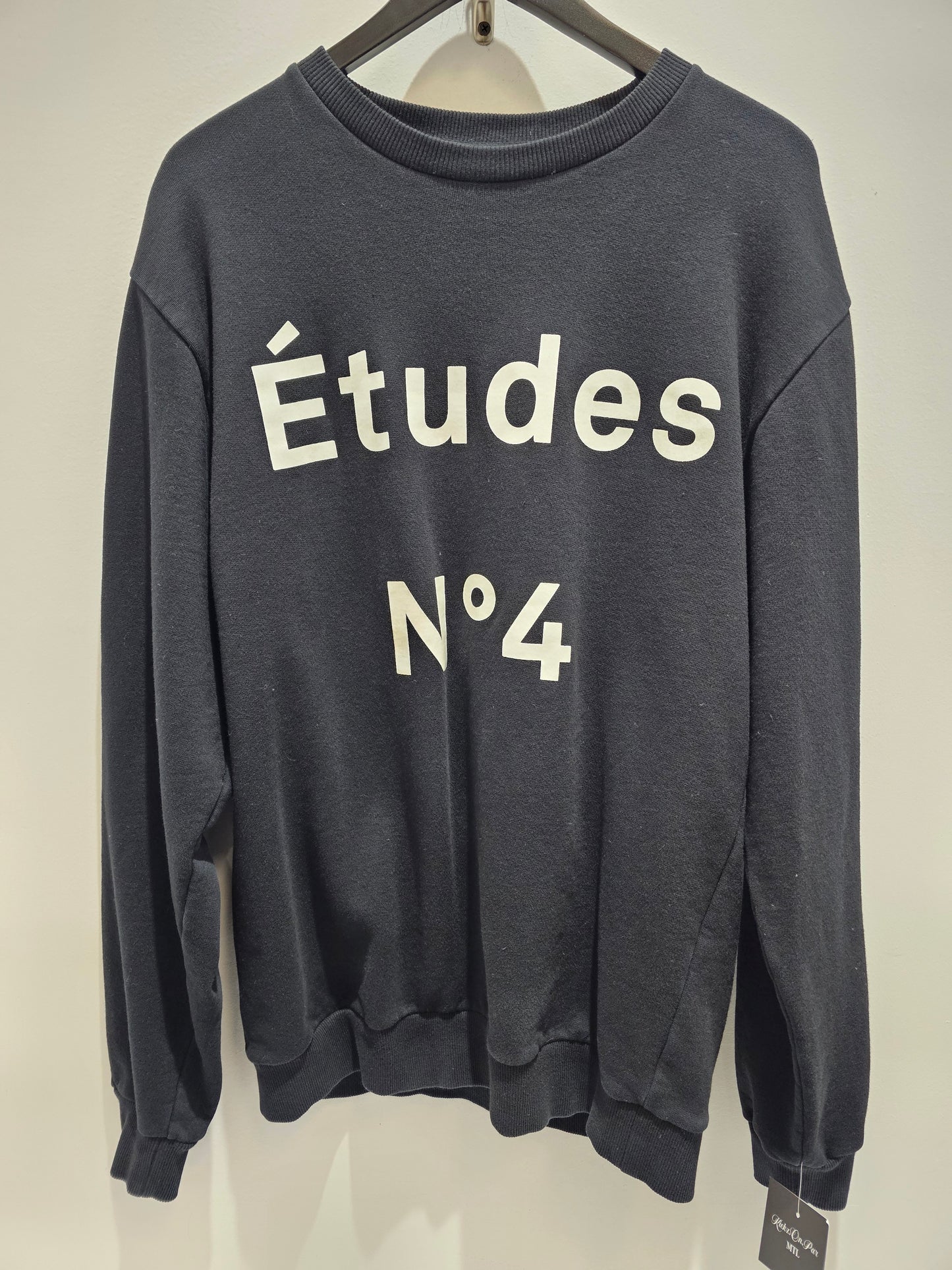 Etudes No4 Black Crewneck