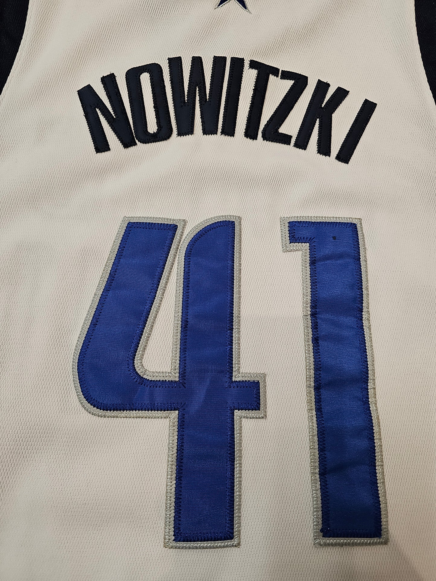 Adidas NBA Dallas Mavericks Dirk Nowitzki #41 Basketball Jersey 🏀