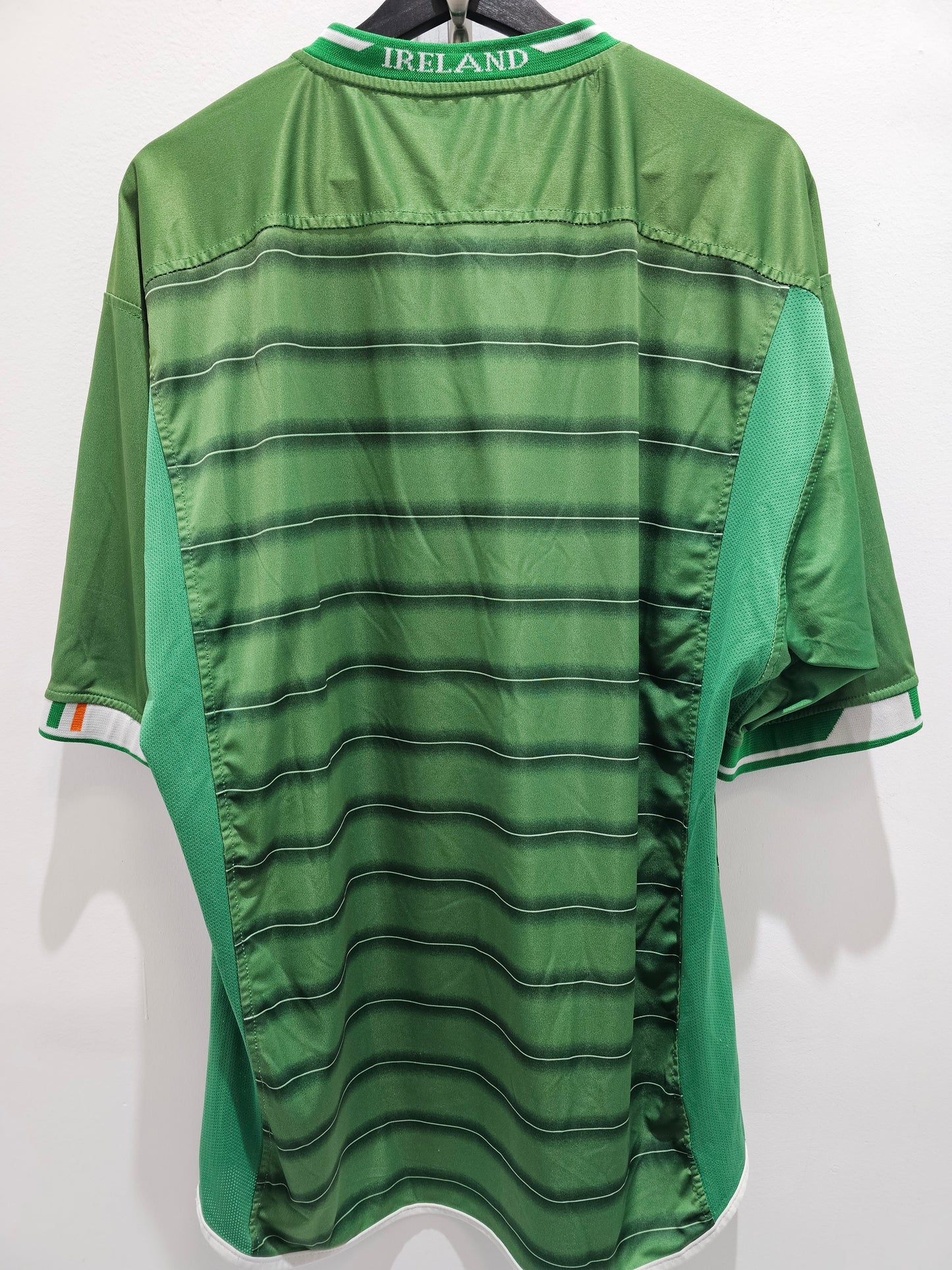 Vintage Umbro Ireland 🇮🇪 2003/04 Soccer Jersey kit