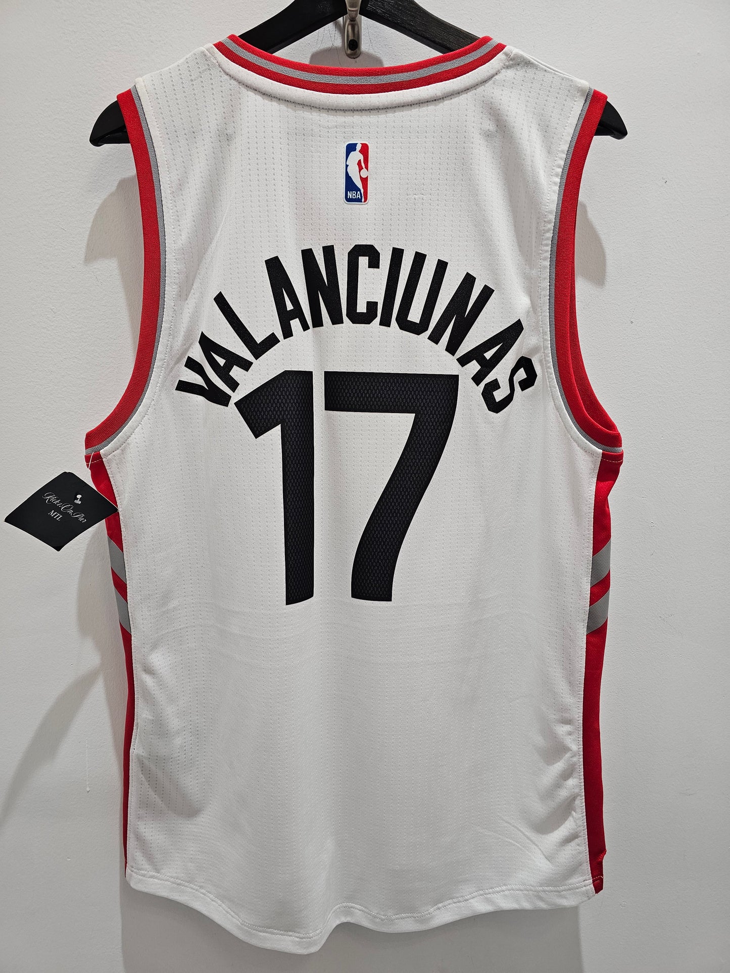 Adidas NBA Toronto Raptors Jonas Valanciunas #17 Basketball Jersey 🏀