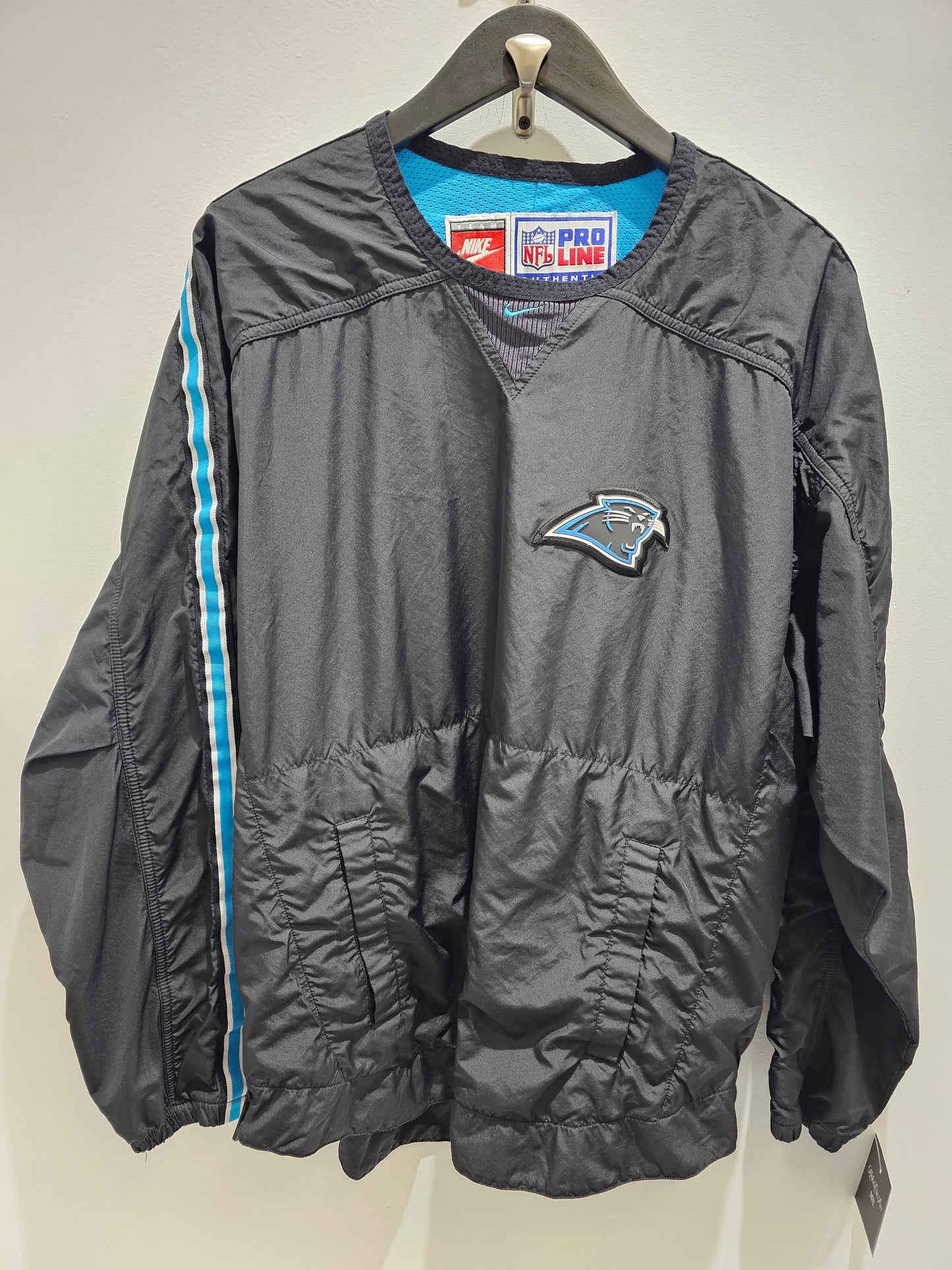 Vintage Nike Pro Line  Authentic Carolina Panthers Varsity Windbreaker sweater