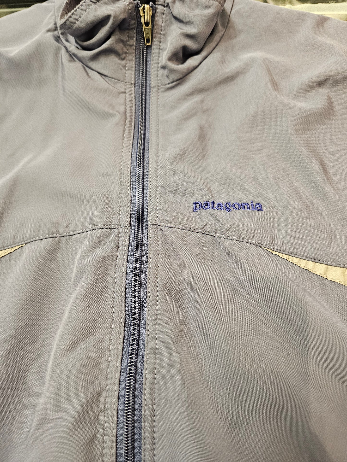 Vintage Patagonia womens fullzipper windbreaker F01