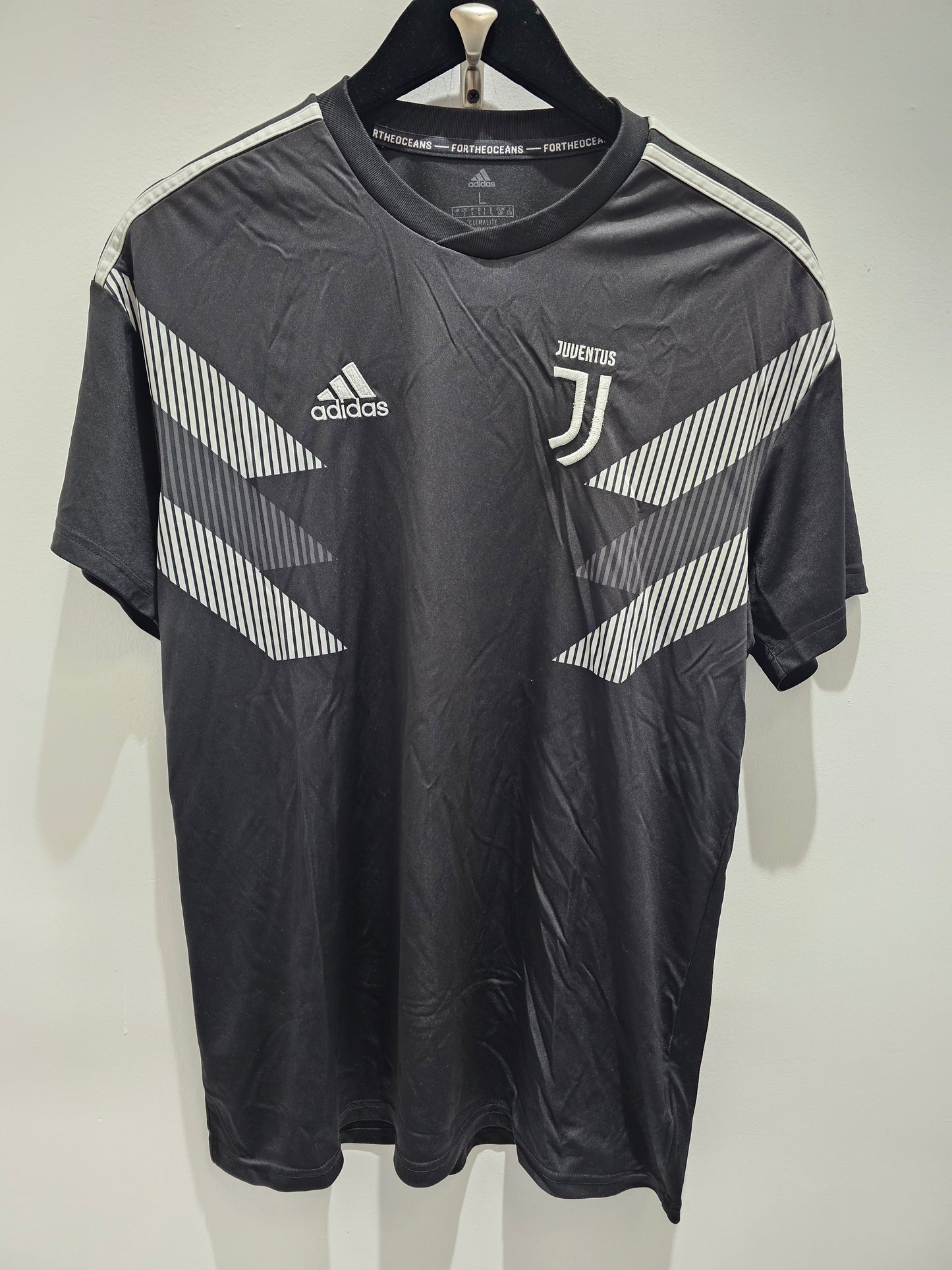 Adidas Juventus 2019-20 Pre match kit jersey