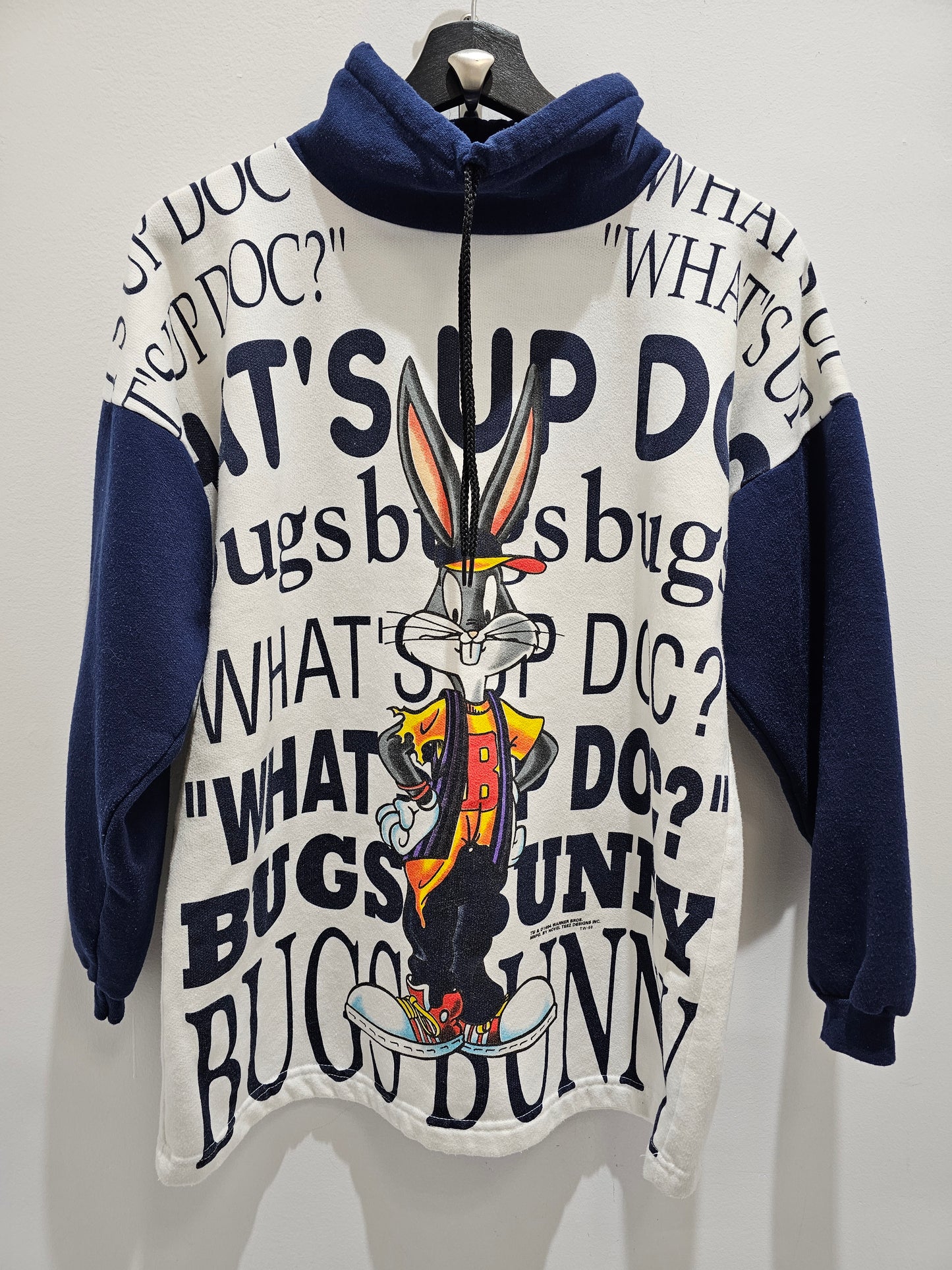 Vintage 1994 novel teez Warner bros bugs bunny whatsupd doc? White navy long sleeve