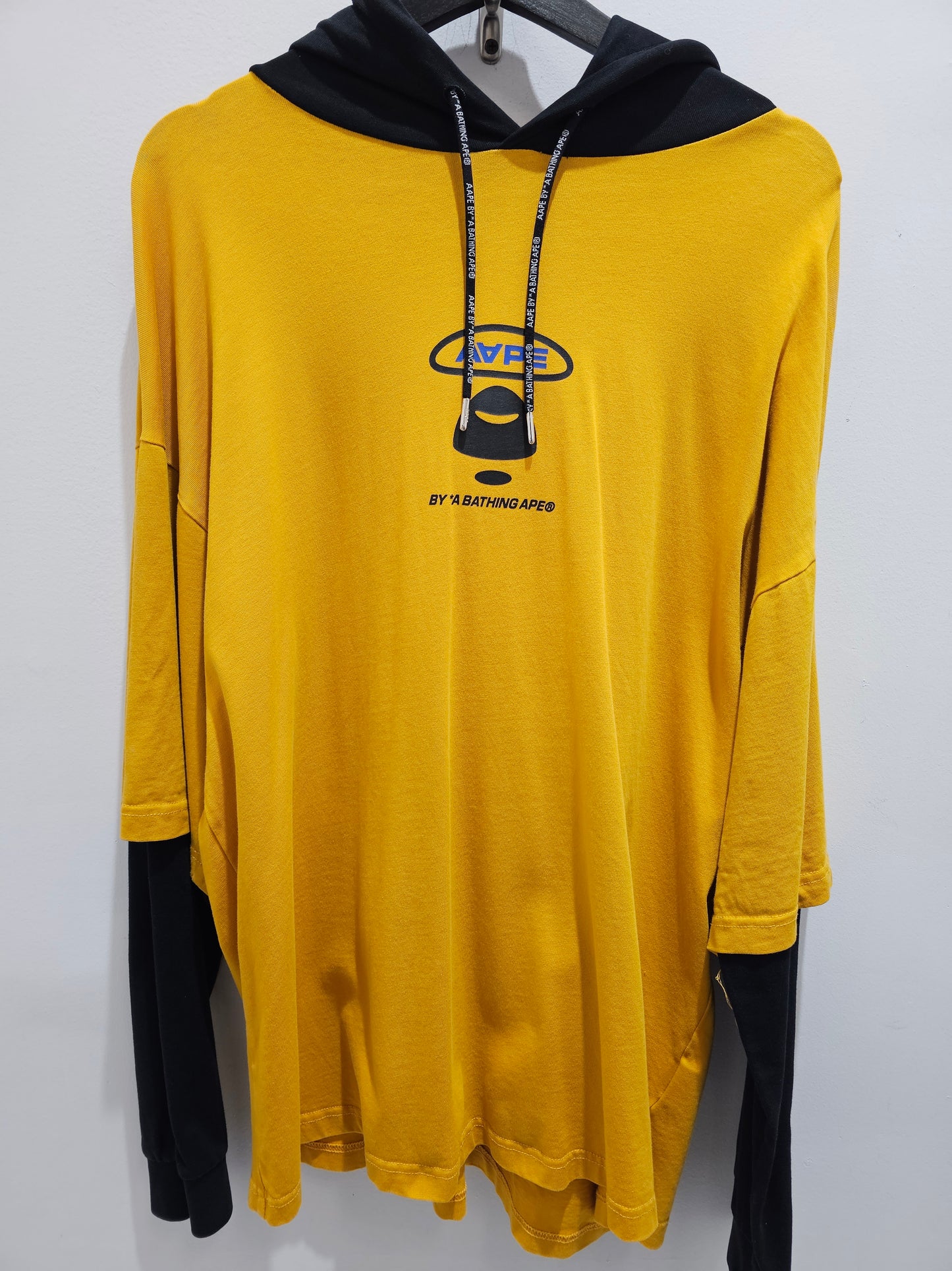 AAPE by Bathing Ape black/yellow  hooded long sleeve