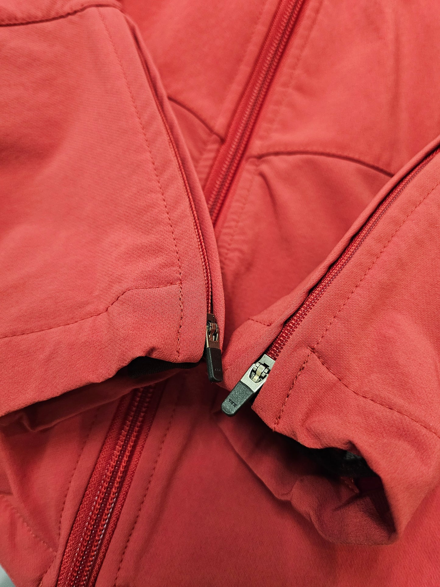 Patagonia womens F9 fullzipper jacket