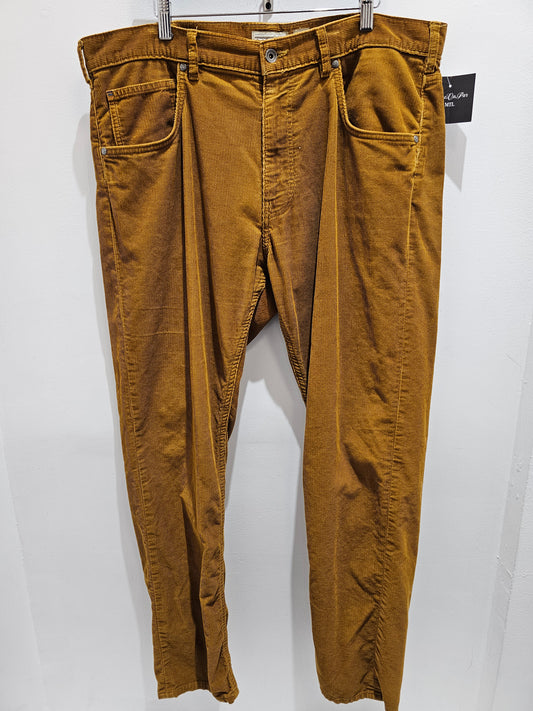 Patagonia mens brown corduroy pants