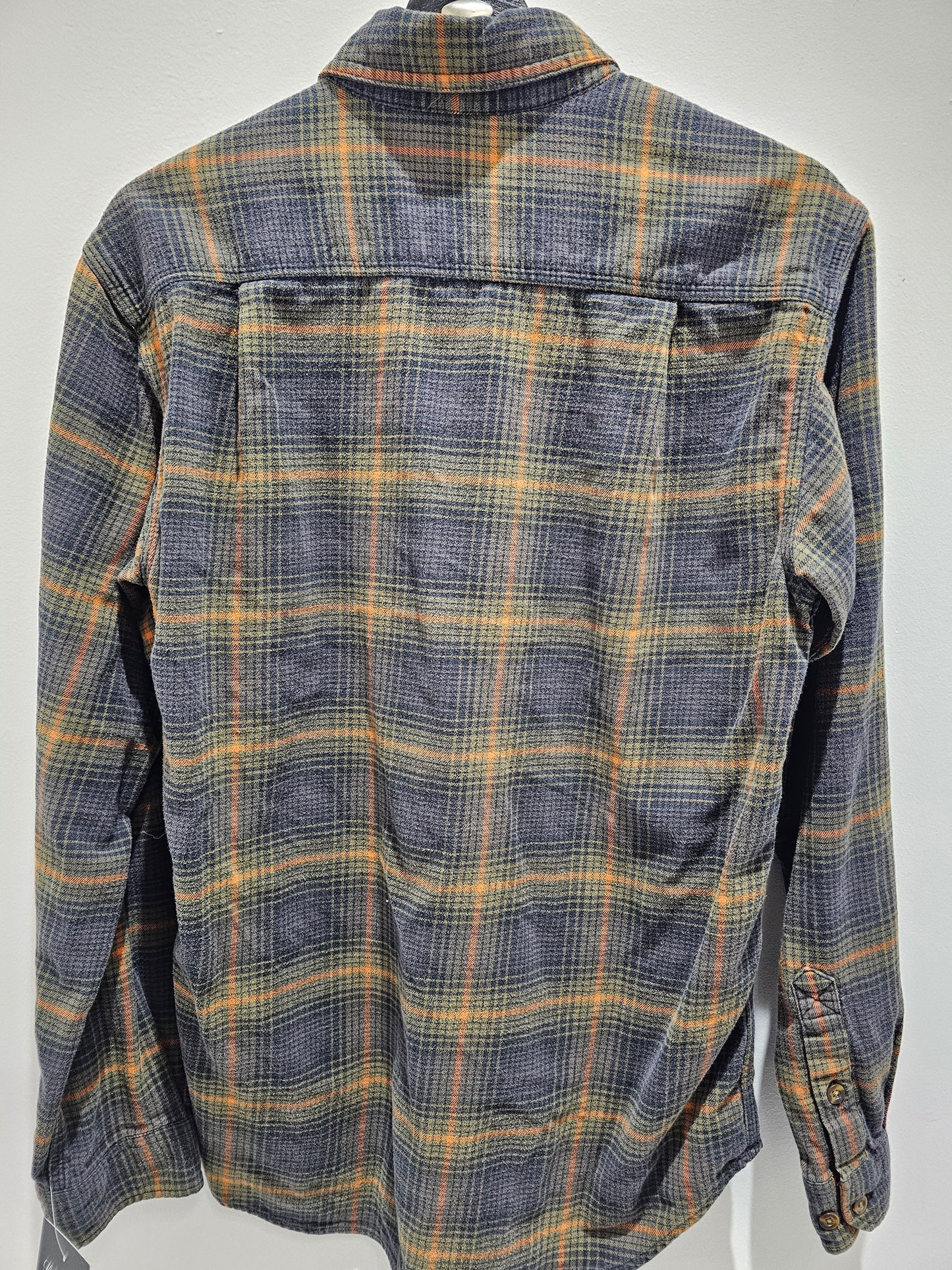 Carhartt orange plaid buttons down pocket longsleeve