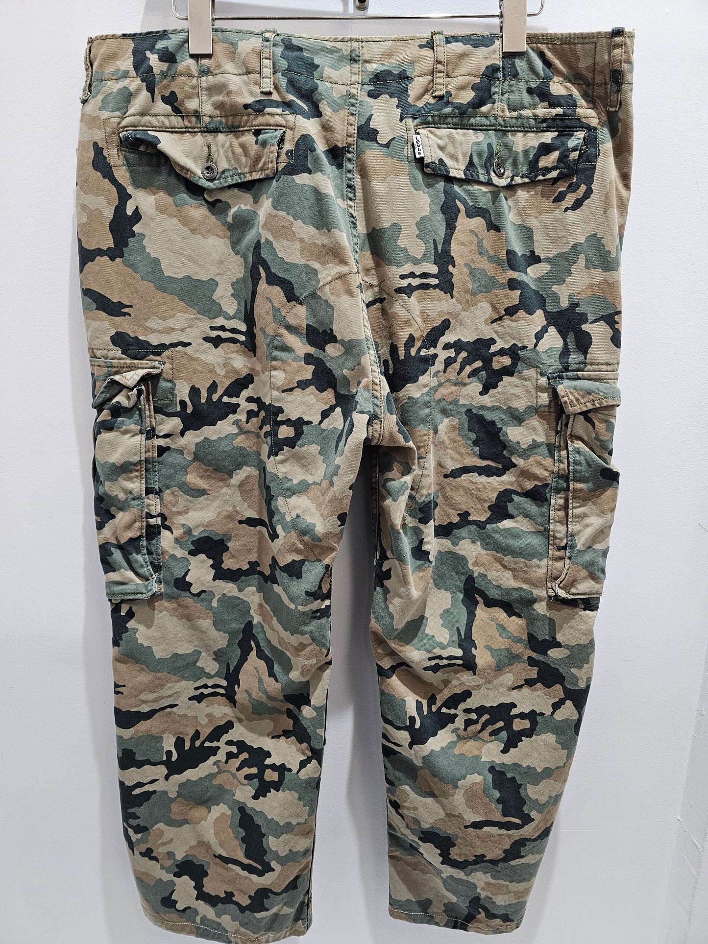 Levis camouflage cargo pants