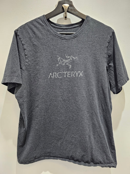 Arcteryx classic logo dark grey tshirt