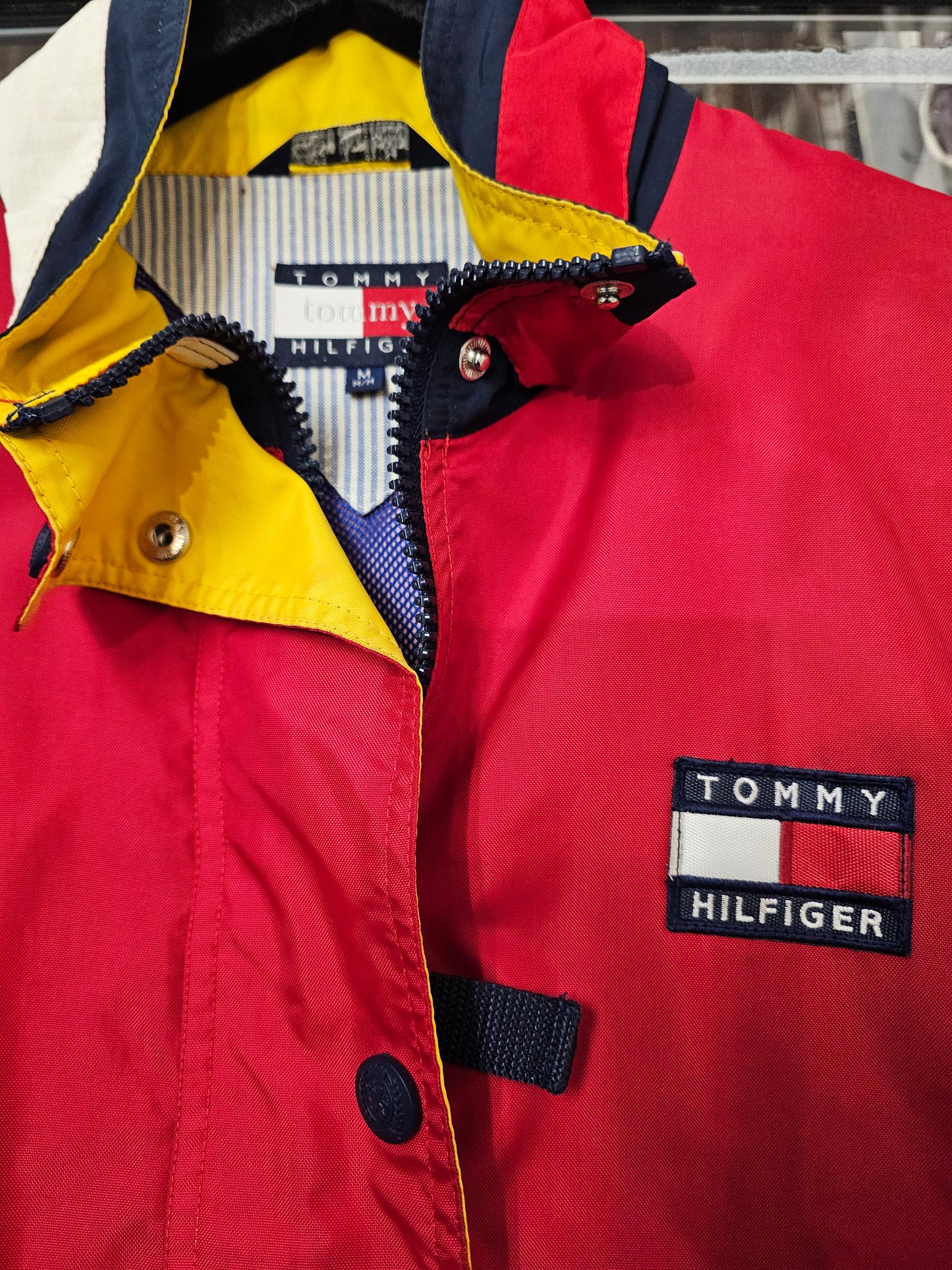 Tommy Hilfiger fullzip buttons windbreaker jacket