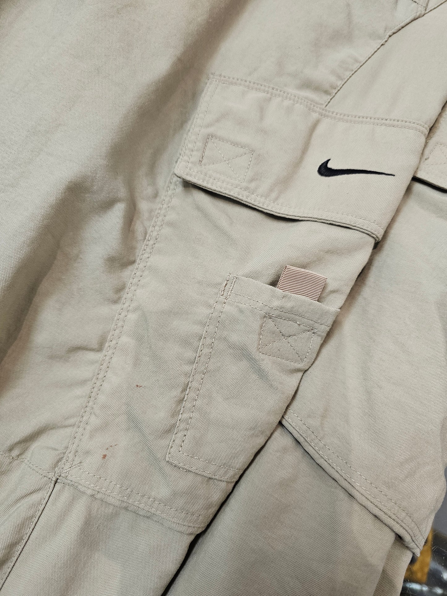 Vintage Nike cargo lightweight pants